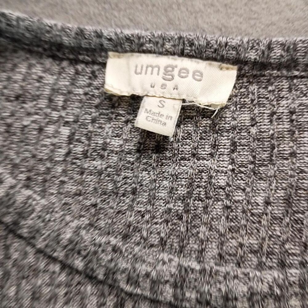 Umgee USA grey long sleeve top with thumb holes Size S